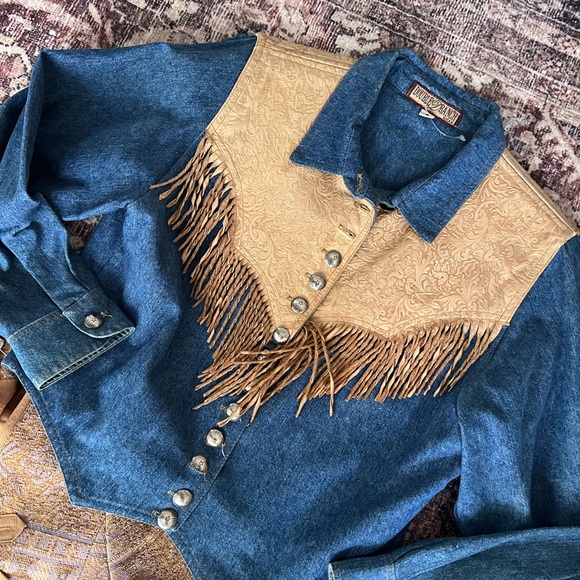 Double D Ranch Fringe Jacket - Picture 3 of 3